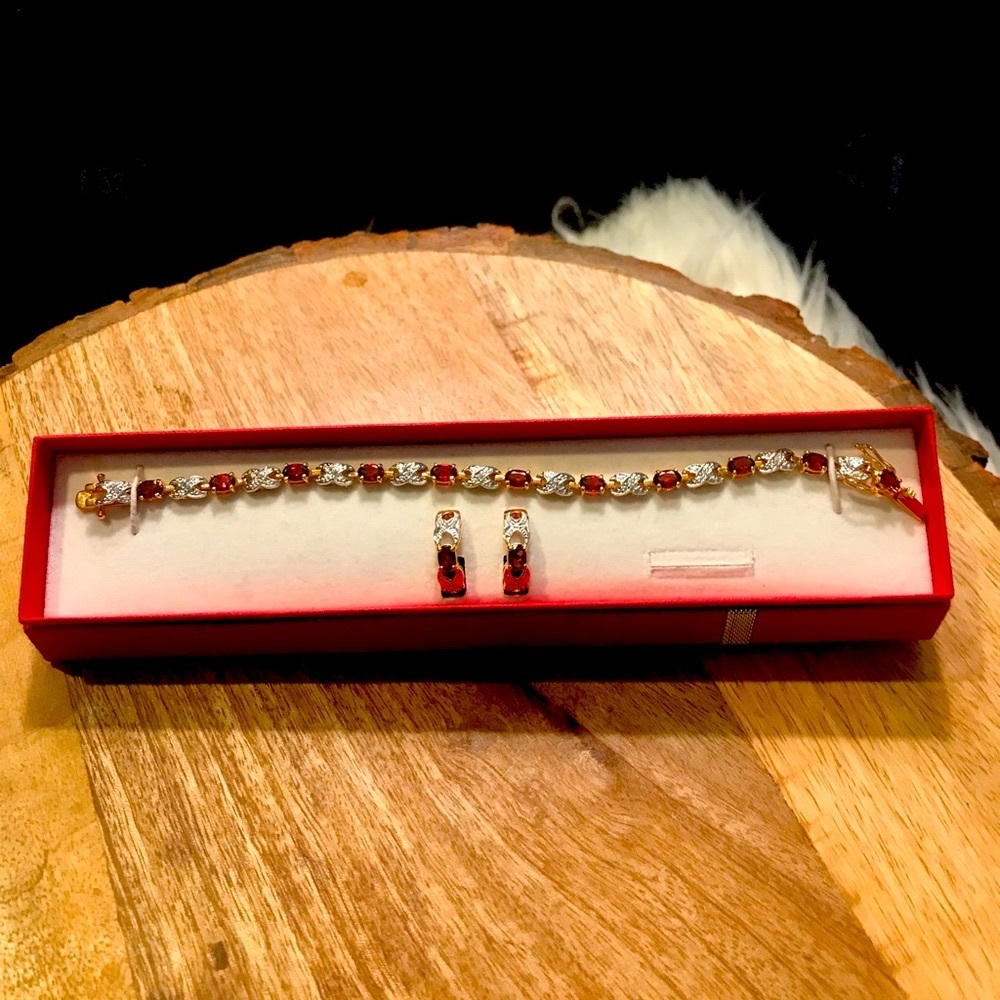 Simulated stone bracelet/earrings combo